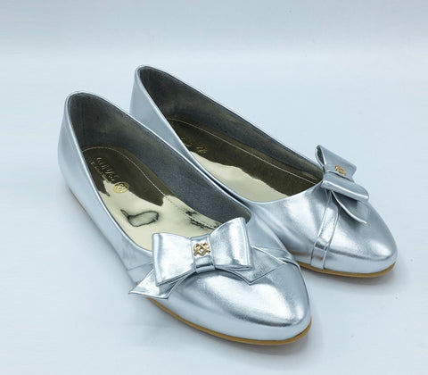 Swan Vegan Leather Shoes in Silver