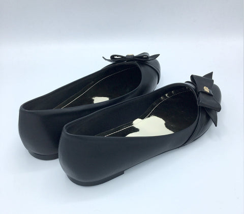 Swan Vegan Leather Shoes in Black